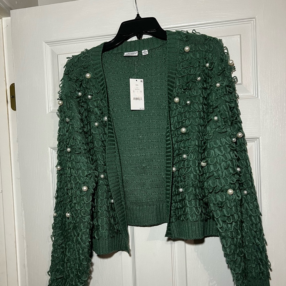 Christmas green sweater with pearls